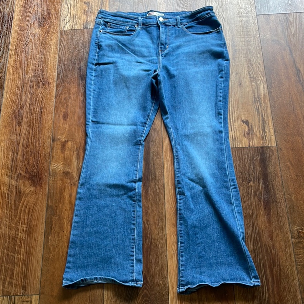 Signature by Levi Strauss. Size 16S. Midrise bootcut jeans. Excellent condition!